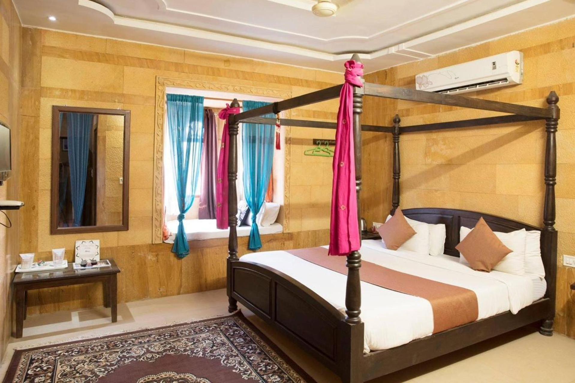 Hotel Canberra Dzsaiszalmer Kültér fotó